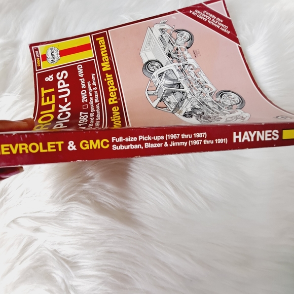 Haynes Manual: Chevrolet and GMC Pick-Ups 1967 - Picture 3 of 7